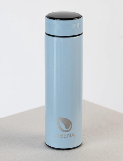 Bouteille isotherme bleue Obéna avec affichage LED de la température, conçue pour maintenir les boissons chaudes ou froides pendant plusieurs heures.